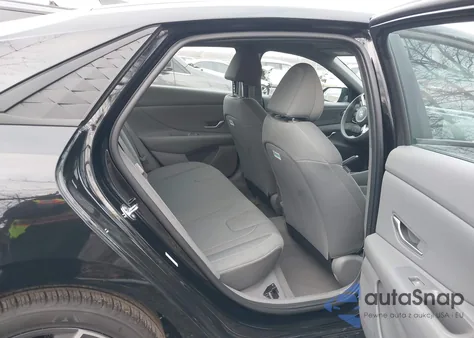 2025 Hyundai Elantra Sel Sport z USA, uszkodzony, nr VIN KMHLM4DG1SU065480